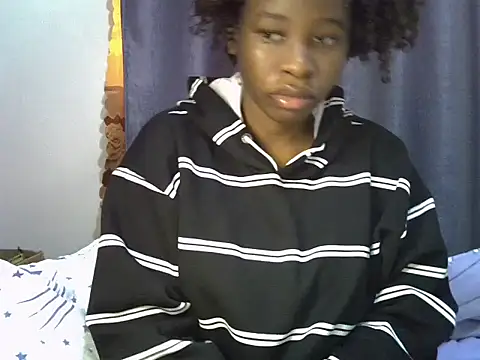 Snapshot of Novah_ chatting on July 21, 1:46 pm Novah online show from July 21, 1:46 pm