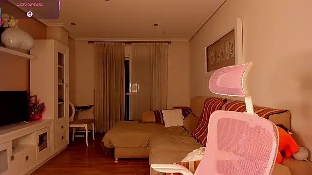 bella apont online show from October 28, 9:17 pm