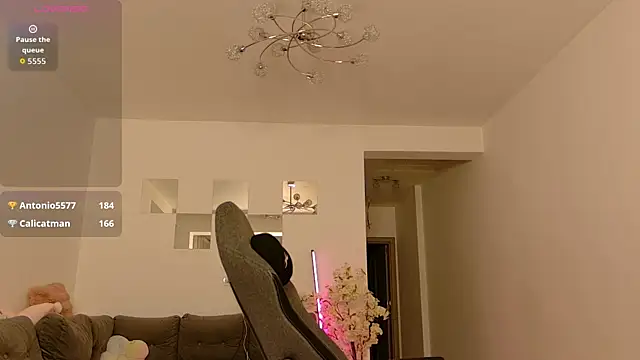 LovelyBianca online show from May 16, 7:45 pm