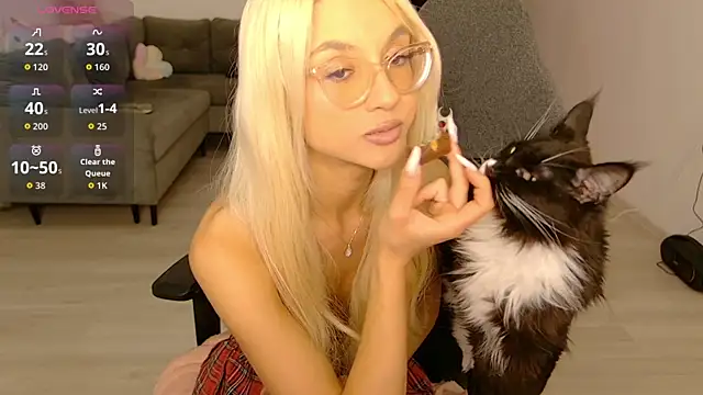 LovelyBianca online show from May 18, 7:20 pm