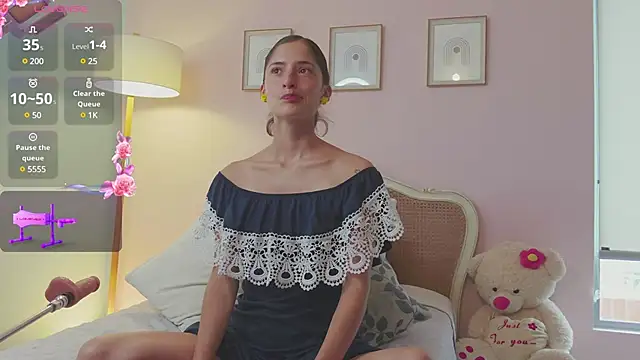 KittyAna online show from February 14, 7:33 pm