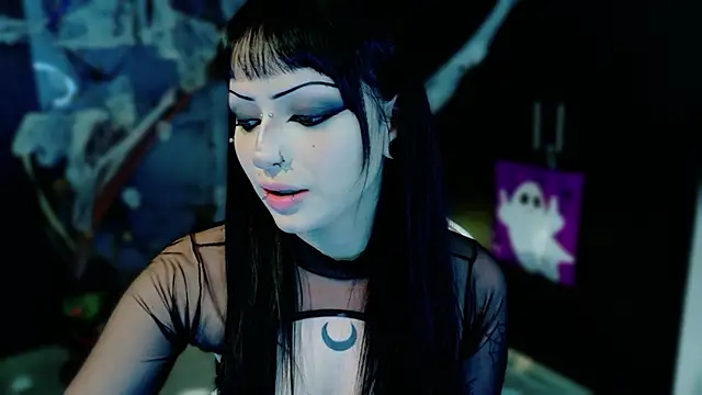 Snapshot of Madison_Jackson chatting on October 23, 9:24 pm Madison Jackson online show from October 23, 9:24 pm