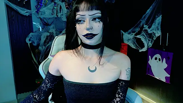 Snapshot of Madison_Jackson chatting on October 29, 9:27 pm Madison Jackson online show from October 29, 9:27 pm