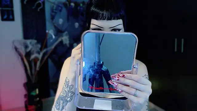 Snapshot of Madison_Jackson chatting on November 13, 9:58 pm Madison Jackson online show from November 13, 9:58 pm