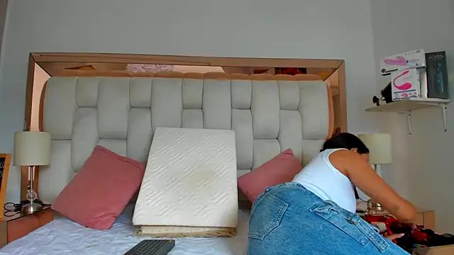 emilyparkerr01 online show from November 5, 9:48 pm