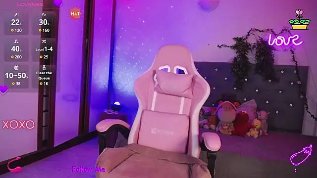 Snapshot of SexyLuna__ chatting on January 27, 9:11 pm SexyLuna online show from January 27, 9:11 pm