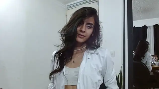 Snapshot of _princess_queen chatting on March 7, 7:16 am princess queen online show from March 7, 7:16 am