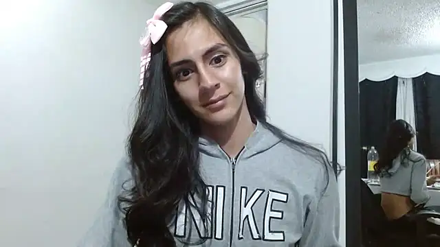 Snapshot of _princess_queen chatting on March 13, 8:10 am princess queen online show from March 13, 8:10 am