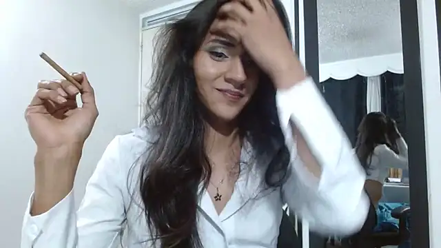 Snapshot of _princess_queen chatting on March 20, 8:08 am princess queen online show from March 20, 8:08 am