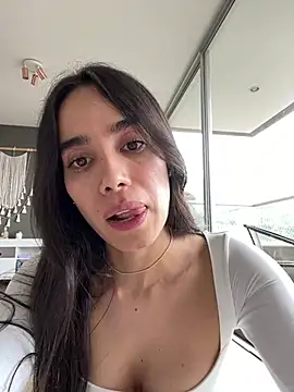 Snapshot of Irish_Collins chatting on February 18, 6:47 pm Irish Collins online show from February 18, 6:47 pm