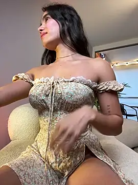 Snapshot of Irish_Collins chatting on October 13, 9:37 pm Irish Collins online show from October 13, 9:37 pm