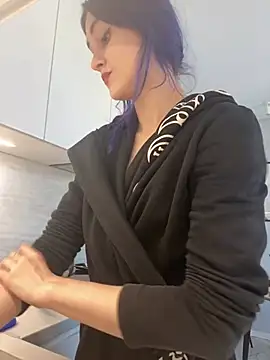 Snapshot of Erotic_Synth_Goddess chatting on February 9, 12:30 pm Erotic Synth Goddess online show from February 9, 12:30 pm