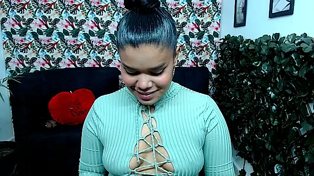 Snapshot of Wendy_Hot_ chatting on February 1, 2:37 am Wendy Hot online show from February 1, 2:37 am