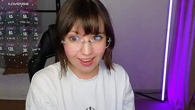 Lina Brownie online show from November 27, 3:14 pm