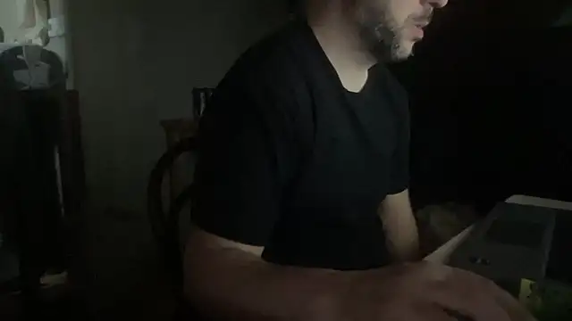 Snapshot of RedDante89 chatting on March 11, 7:03 am RedDante89 online show from March 11, 7:03 am