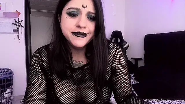 Snapshot of Acid666_alice chatting on May 29, 3:10 pm Acid666 alice online show from May 29, 3:10 pm