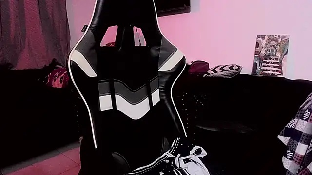 Snapshot of Acid666_alice chatting on June 4, 2:39 am Acid666 alice online show from June 4, 2:39 am