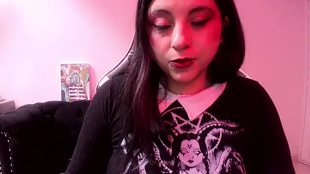 Snapshot of Acid666_alice chatting on June 15, 12:51 pm Acid666 alice online show from June 15, 12:51 pm