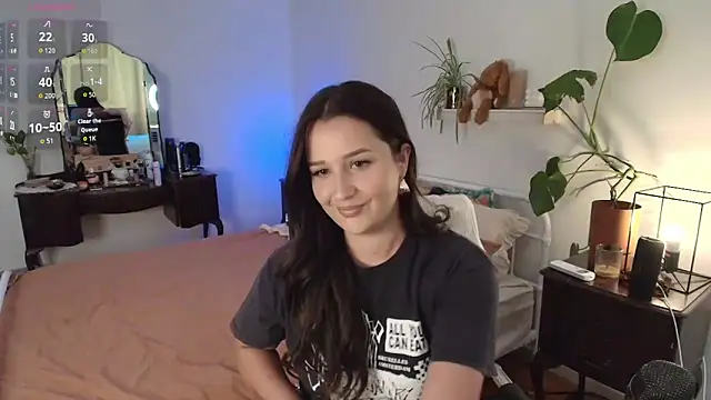 Snapshot of Lenas_Room chatting on February 6, 8:29 am Lenas Room online show from February 6, 8:29 am