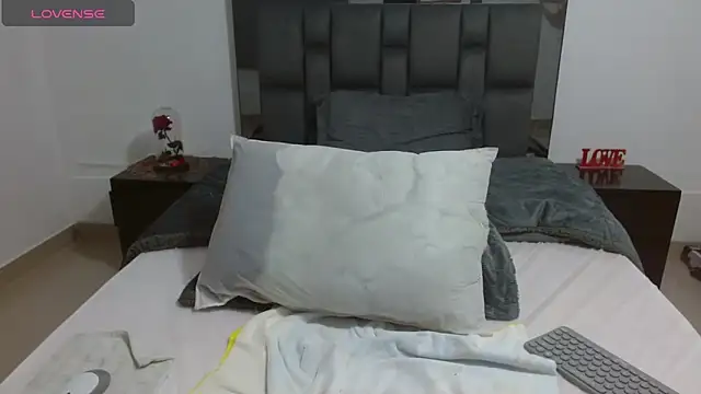 Snapshot of lindaesmeralda chatting on June 16, 10:40 am lindaesmeralda online show from June 16, 10:40 am