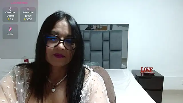 Snapshot of lindaesmeralda chatting on August 1, 10:58 am lindaesmeralda online show from August 1, 10:58 am