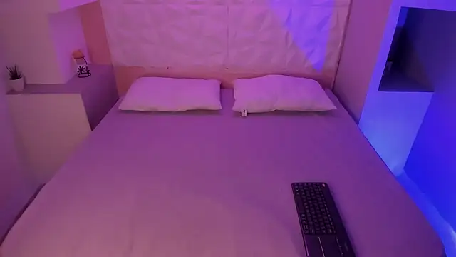 RenataEvans online show from October 22, 4:07 pm