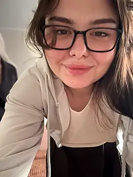 Snapshot of NikaMur chatting on October 23, 2:44 am NikaMur online show from October 23, 2:44 am