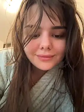 Snapshot of NikaMur chatting on December 14, 3:45 am NikaMur online show from December 14, 3:45 am