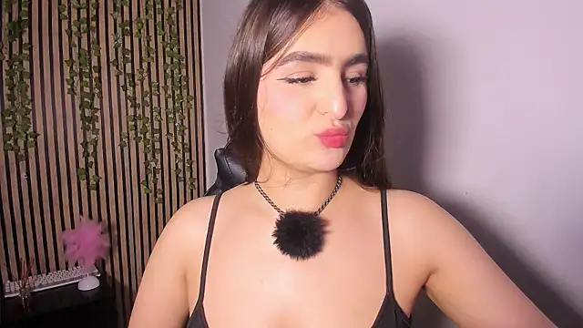 sofia 44 online show from June 24, 4:17 pm