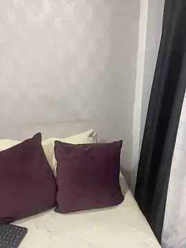 Snapshot of dayis_butera chatting on May 29, 12:47 pm dayis butera online show from May 29, 12:47 pm