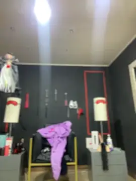 Snapshot of CharlotteScotte chatting on October 25, 11:29 am CharlotteScotte online show from October 25, 11:29 am