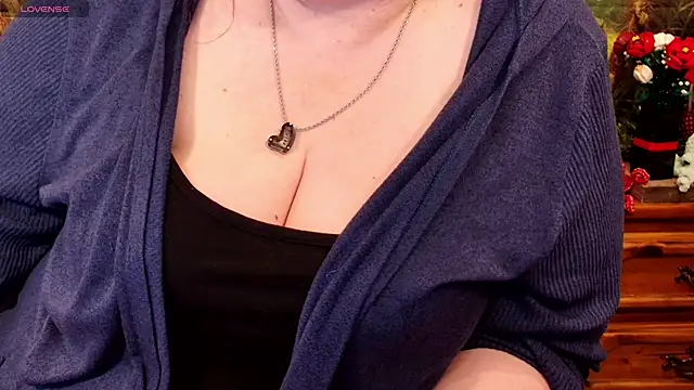 Snapshot of ZigglesJiggles chatting on February 27, 4:32 pm ZigglesJiggles online show from February 27, 4:32 pm