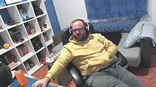 ravingr4d4 online show from November 30, 10:03 pm