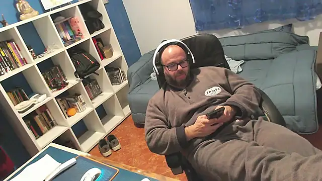 ravingr4d4 online show from February 23, 11:57 pm