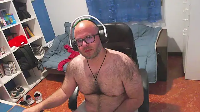 ravingr4d4 online show from May 1, 10:58 pm