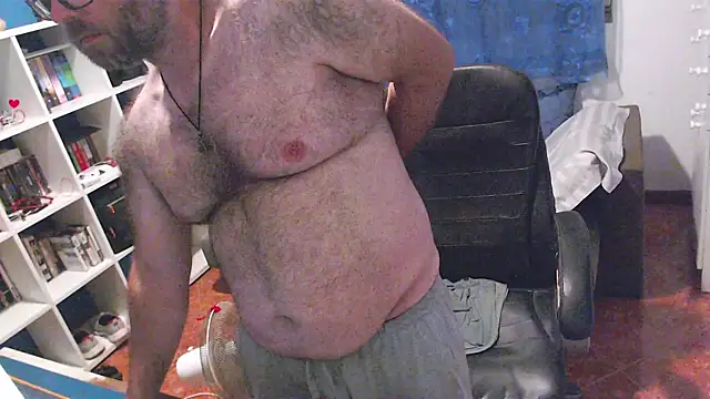 Snapshot of ravingr4d4 chatting on July 6, 12:40 am ravingr4d4 online show from July 6, 12:40 am