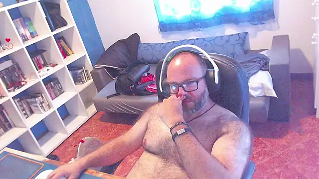 Snapshot of ravingr4d4 chatting on July 6, 3:03 pm ravingr4d4 online show from July 6, 3:03 pm