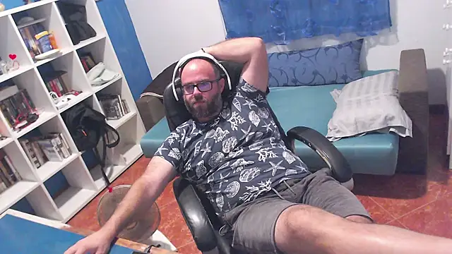 Snapshot of ravingr4d4 chatting on July 16, 10:05 pm ravingr4d4 online show from July 16, 10:05 pm