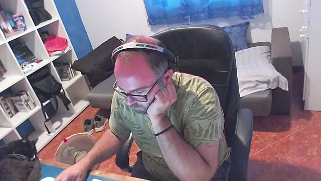 Snapshot of ravingr4d4 chatting on July 27, 10:22 am ravingr4d4 online show from July 27, 10:22 am