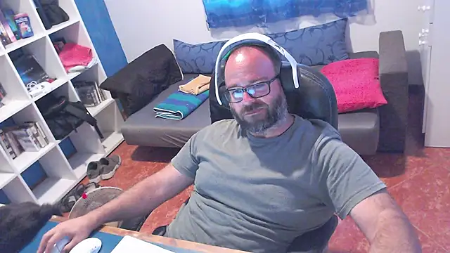 Snapshot of ravingr4d4 chatting on July 28, 1:32 pm ravingr4d4 online show from July 28, 1:32 pm