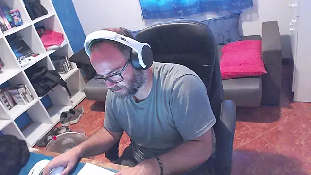 Snapshot of ravingr4d4 chatting on July 28, 2:13 pm ravingr4d4 online show from July 28, 2:13 pm