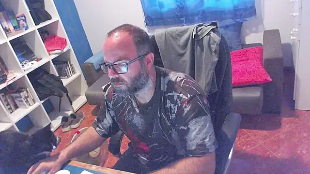 Snapshot of ravingr4d4 chatting on July 29, 10:35 am ravingr4d4 online show from July 29, 10:35 am