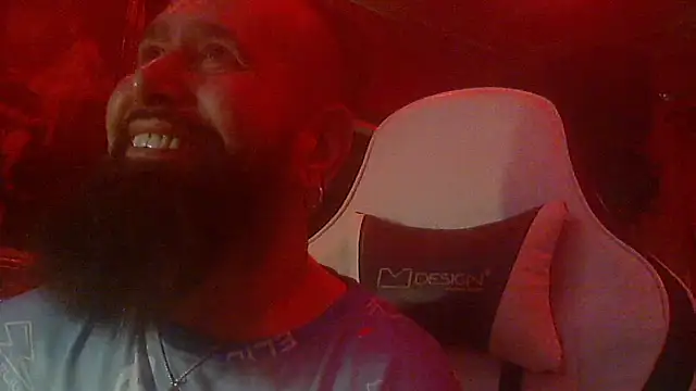 Snapshot of maseurbeardedpig chatting on August 2, 8:40 pm maseurbeardedpig online show from August 2, 8:40 pm