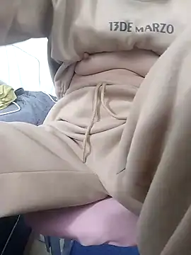 SweetGirl2k2 online show from February 3, 1:30 pm