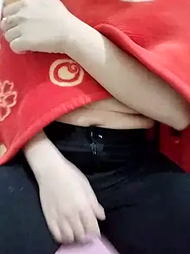 SweetGirl2k2 online show from March 12, 7:57 am