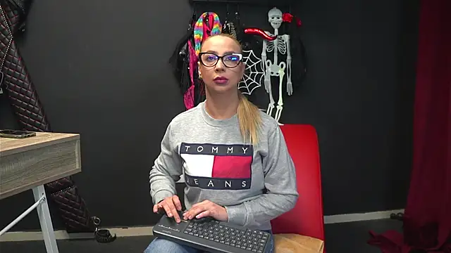 CelineConner online show from October 27, 5:11 am