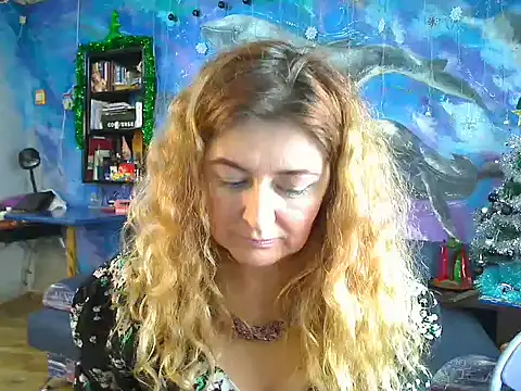 Snapshot of Helen1974 chatting on January 5, 2:38 am Helen1974 online show from January 5, 2:38 am