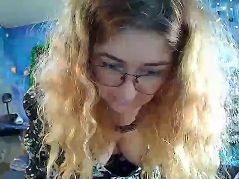 Snapshot of Helen1974 chatting on January 5, 12:10 pm Helen1974 online show from January 5, 12:10 pm