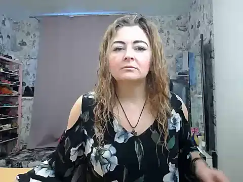 Snapshot of Helen1974 chatting on March 5, 2:12 pm Helen1974 online show from March 5, 2:12 pm