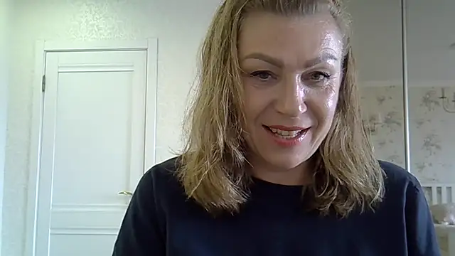 Snapshot of Alexandra-Rosee chatting on October 29, 5:20 am Alexandra-Rosee online show from October 29, 5:20 am